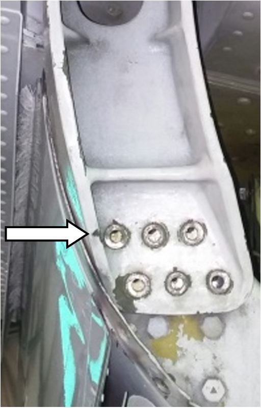 Photo 1 – Fissure sur le support de stabilisateur horizontal gauche